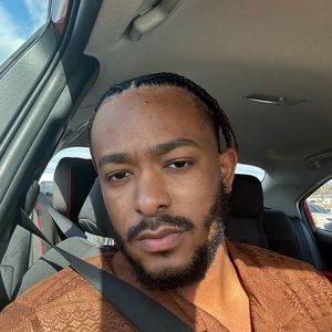 Meet your Posher, Ayinde